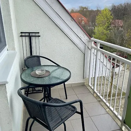 Fiore Apartman**** *