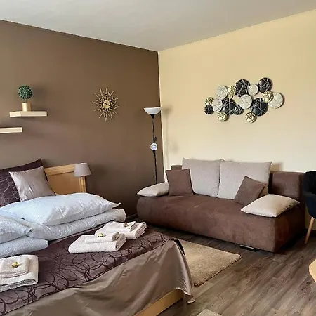 Apart-hotel Fiore Apartman**** *