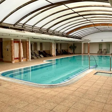 Fiore Apartman**** *